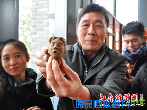 非遗大师走进无锡传授“泥人张”制作工艺