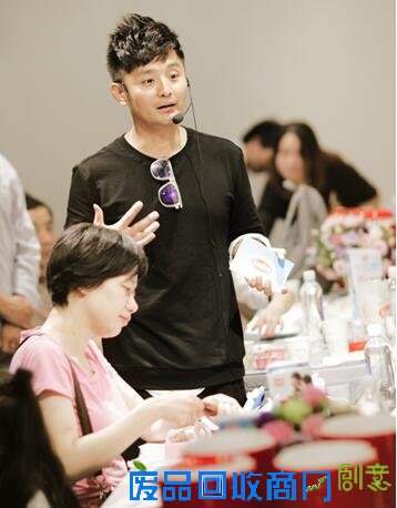 易极优自制更满“易”中秋酸奶趴