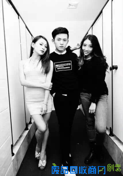 《爱囧》:荒诞的伦理囧事,让你欲罢不能!