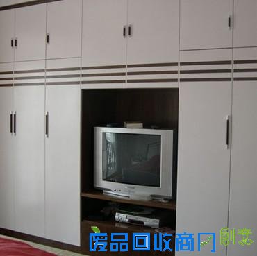 创意装修无处不在 看衣柜和电视柜的神奇组合