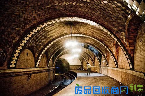 【职场正能量语录：有关职场励志的中英文句子】