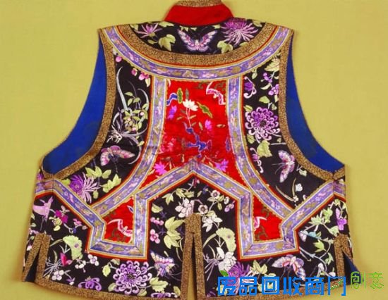 黑红缎绣花女坎肩