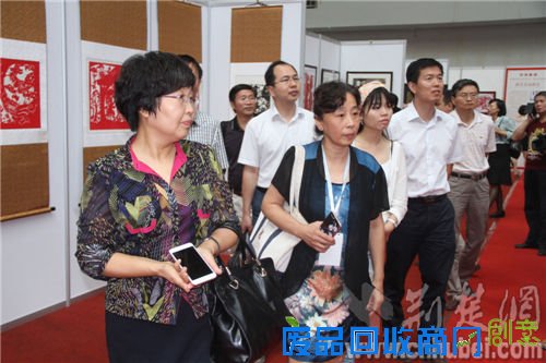 周广莲希望全国27个剪纸类“中国民间文化艺术之乡”以此次交流展示活动为契机，大力弘扬中华优秀传统文化，进一步推动我国民间文化艺术事业的发展和繁荣，充分发挥民间文化艺术在公共文化服务体系建设中的重要作用。