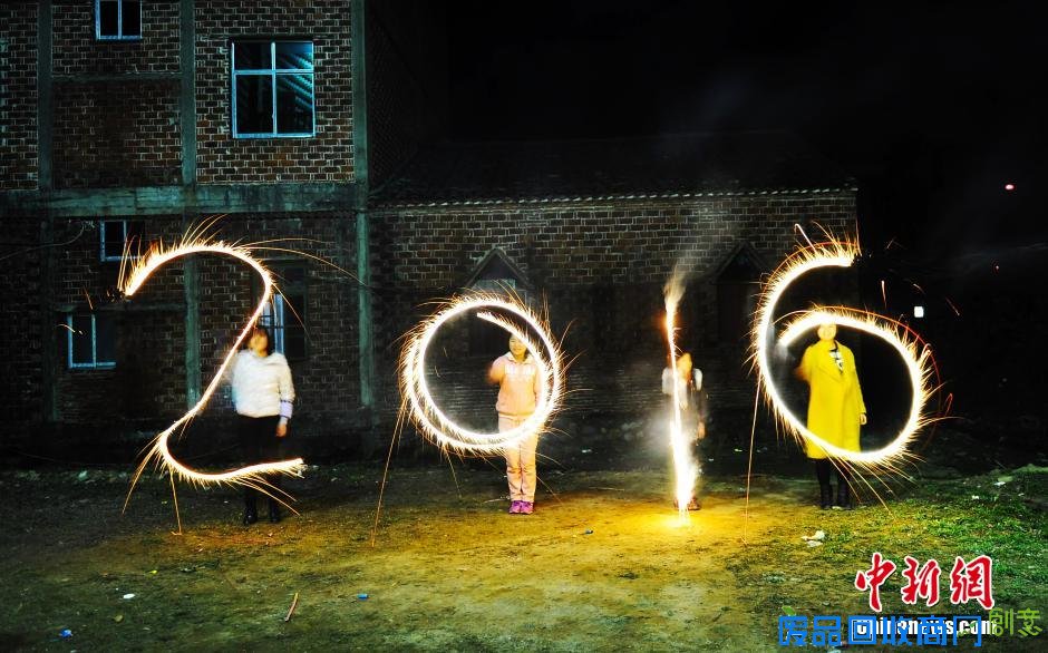 创意烟火为新春增添喜庆