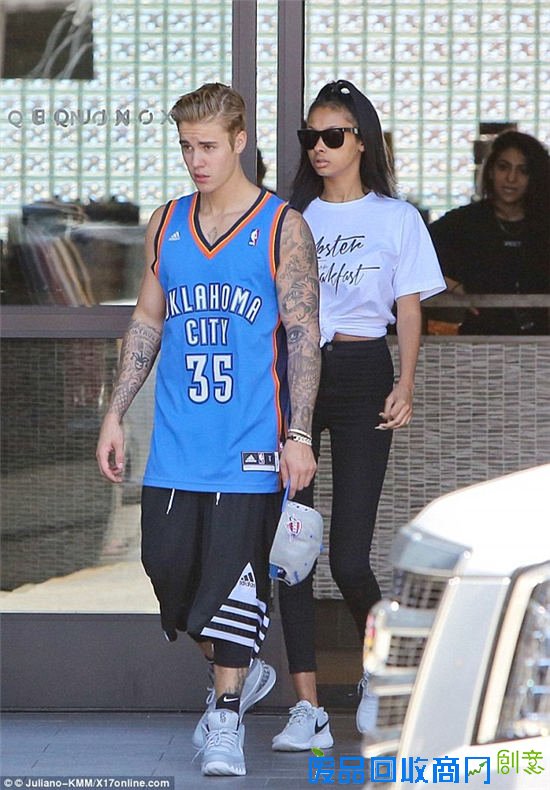 贾斯汀·比伯绯闻女友称两人系“普通朋友” 贾斯汀·比伯绯闻女友称两人系“普通朋友”