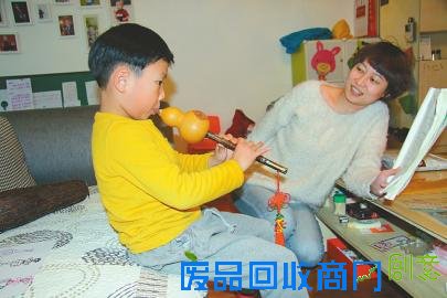 点击查看大图 朱泓宇:上台不紧张的葫芦丝“小王子”