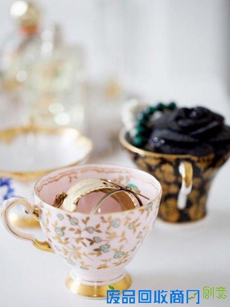 摆脱凌乱感!收纳首饰的多个创意Idea 摆脱凌乱感!收纳首饰的多个创意Idea