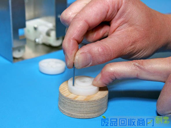 创意DIY：手把手教你制作“机器人瓦力”