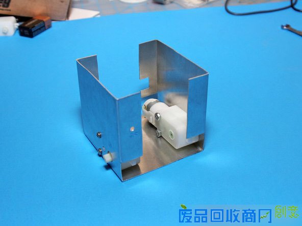 创意DIY：手把手教你制作“机器人瓦力”