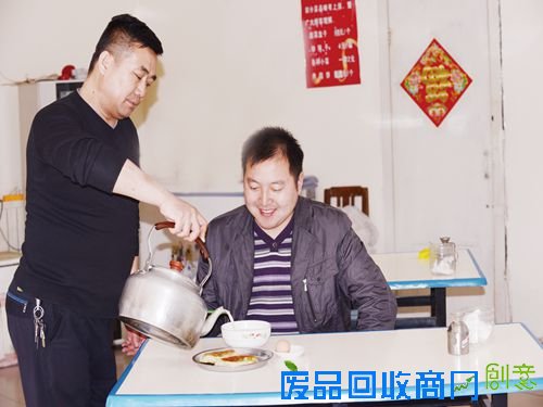 第十师三位残疾人发奋创业演绎灿烂人生事迹扫描