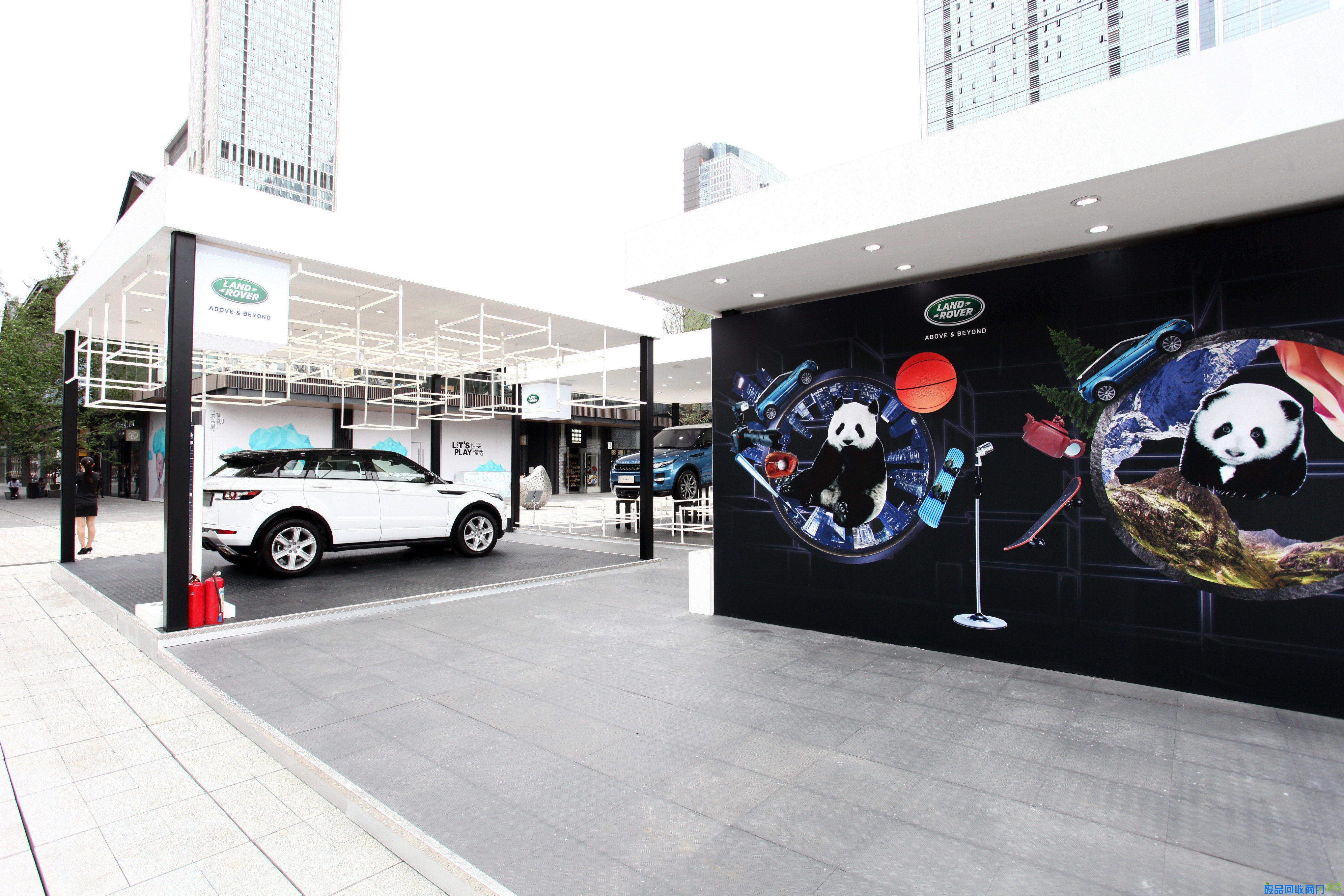 中国制造揽胜极光艺术巡展成都站 完美落幕