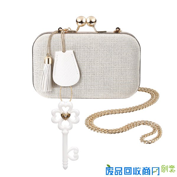 六福珠宝2016情人节精选:我俩的爱