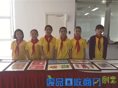 彩虹学子显身手 剪纸艺术人人夸