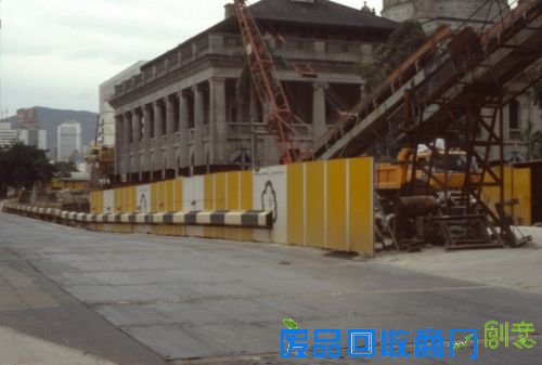 外国人拍1979年中国：多地仍残留着文革标语（26）