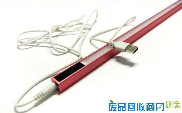 酷毙创意LED台灯 名如其“人”