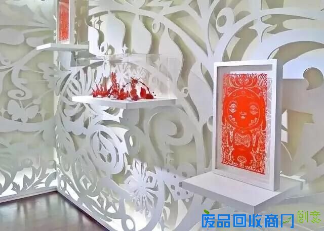 他剪出了最时尚的中式传统剪纸