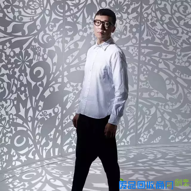 他剪出了最时尚的中式传统剪纸