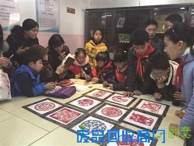 品菜肴猜谜语吃汤圆提前闹元宵 瑞金村社区“百家宴”吃出邻里情