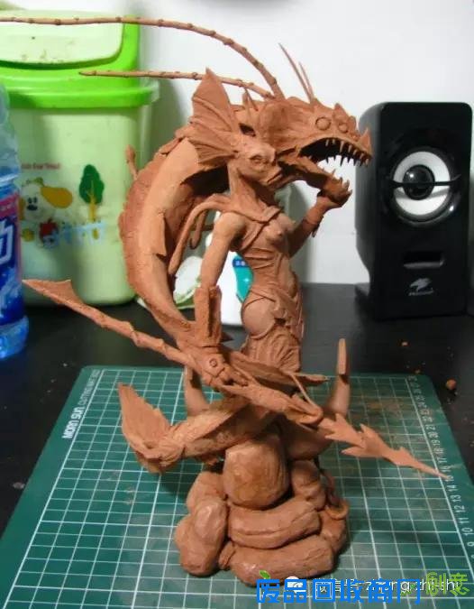 DIY泥塑鱼人，不是简单的美人鱼，而是游戏角色哦