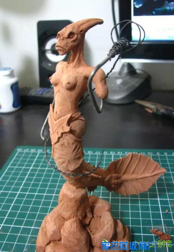 DIY泥塑鱼人，不是简单的美人鱼，而是游戏角色哦