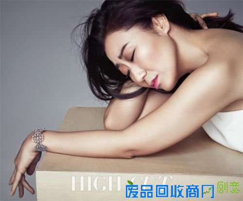 罗美兰美妆写真曝光 展都市女性奢华大气