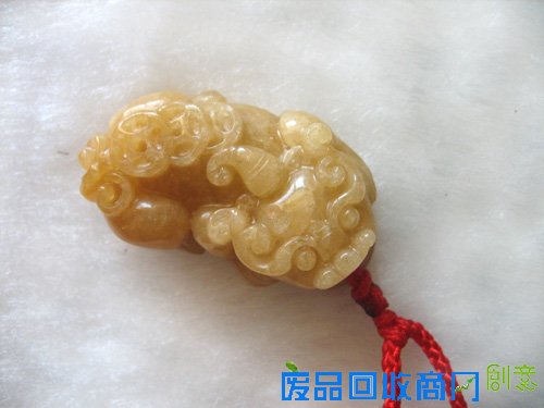 【翡翠课堂】教你区别手工雕刻的翡翠和机压翡翠