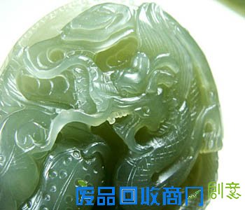 【翡翠课堂】教你区别手工雕刻的翡翠和机压翡翠
