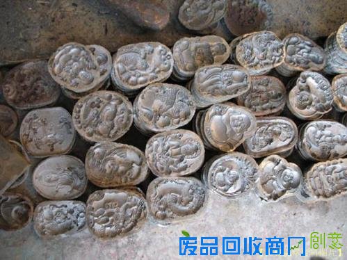 【翡翠课堂】教你区别手工雕刻的翡翠和机压翡翠