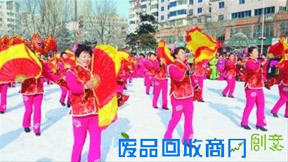 面塑灯秧歌赛闹新春（图）