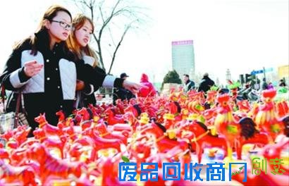 面塑灯秧歌赛闹新春（图）