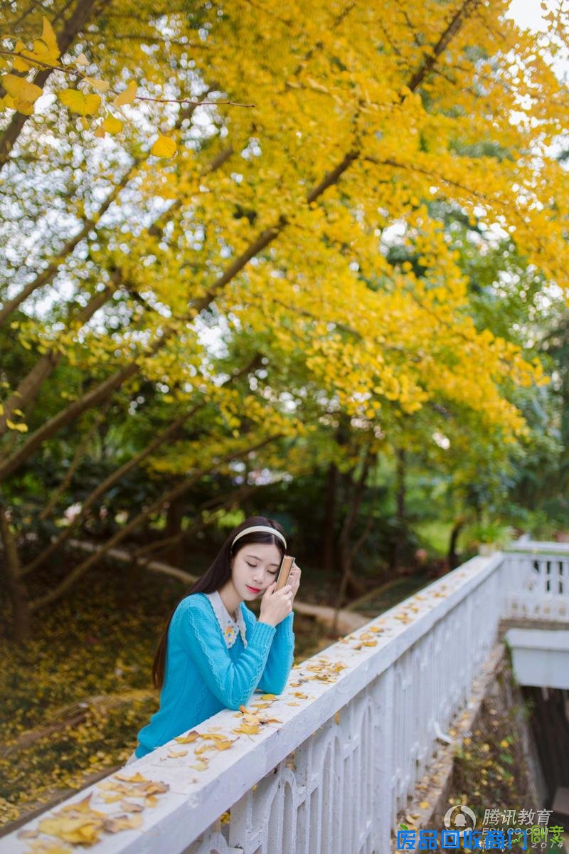 成都理工女生孙靖君乖巧可爱 眼神迷人