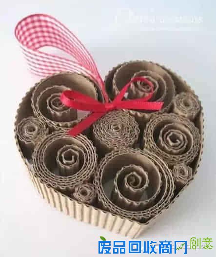 看手工达人们如何变废为宝，瓦楞纸的华丽变身！