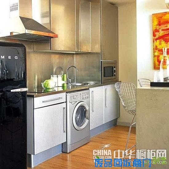 现代工业风橱柜 为家居添彩