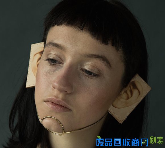 潮人们，这些专为眼眶、鼻尖设计的首饰太适合你们了