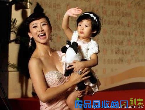 细数娱乐圈十大“辣妈”明星，赵薇、王菲、张柏芝等上榜