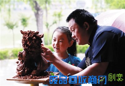 妙手雕泥 泰安非遗传人玄绪东和他的泥雕艺术