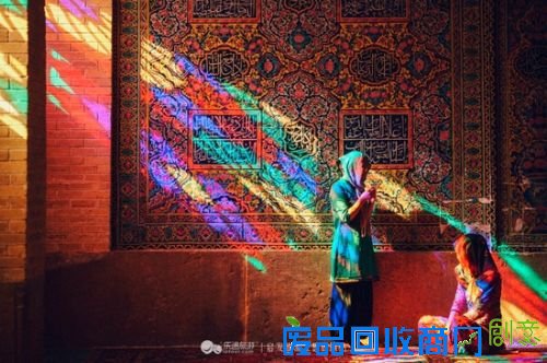 头巾遮不住伊朗美女的风情万种