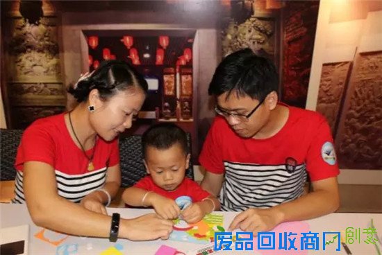 阅读与创意纸雕夏令营顺利举办