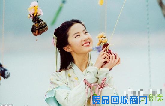 “国民初恋”PK哪家强 细数陪你走过青春的她们