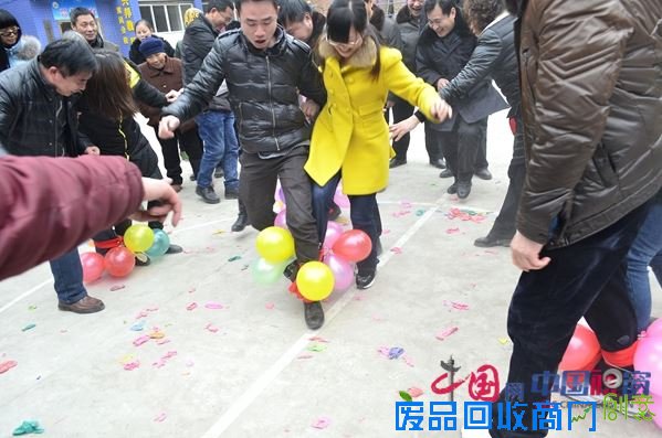 趣味运动会 提升干部精气神