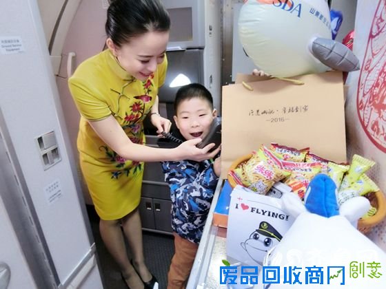 春节期间，山航在地面和航班各服务环节推出了一系列特色服务活动。