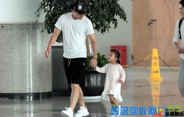 杜淳二登春晚 精美回族服饰花费一月制作