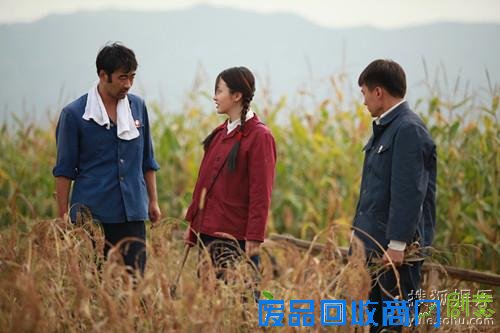 石头（左）香儿（中）韩江（右）