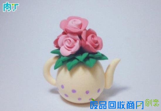 可爱的文艺范水壶花瓶插花粘土手工制作教程