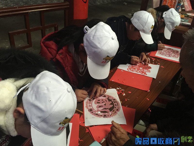 温州各地营造春节氛围 文明祥和过大年