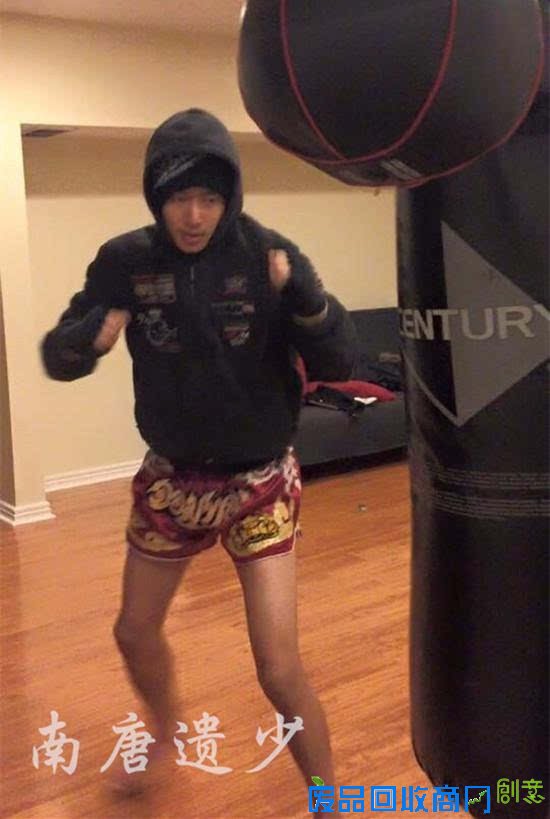 独家：范伟23岁儿子首曝光帅气韩范