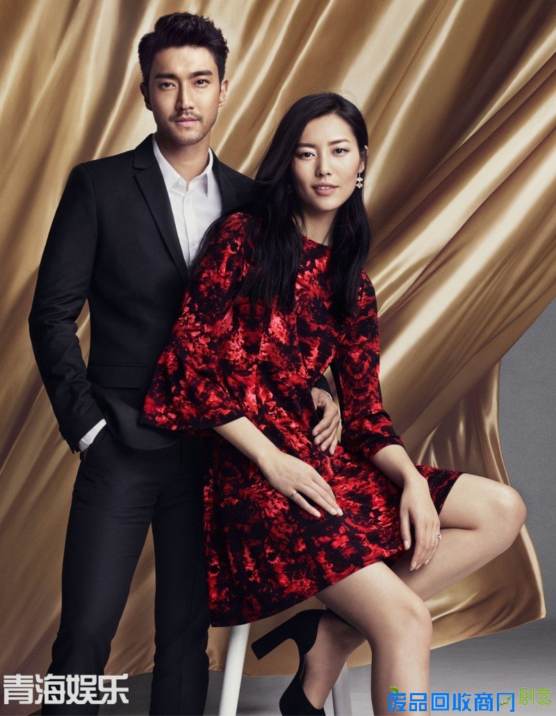 崔始源刘雯 甜蜜演绎猴年穿搭