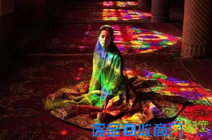 走遍30多个国家 只为美女