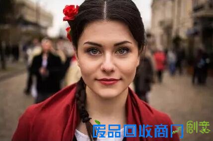 走遍30多个国家 只为美女