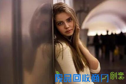 走遍30多个国家 只为美女